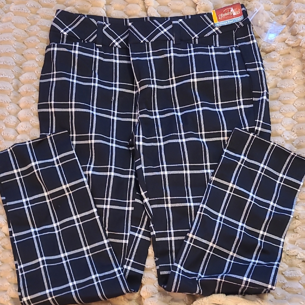 Faded Glory Black and White Plaid Trousers